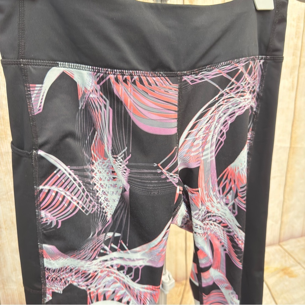 Nike Power Crop legging- Sea Coral Women’s Sz S Inseam: 22” black & pink Dri-Fit - Picture 2 of 8